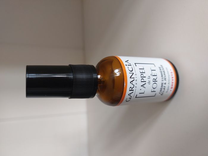 Soin visage Garancia L'appel de la forêt crème lumière éclat & jeunesse 30ml - photo numéro 2