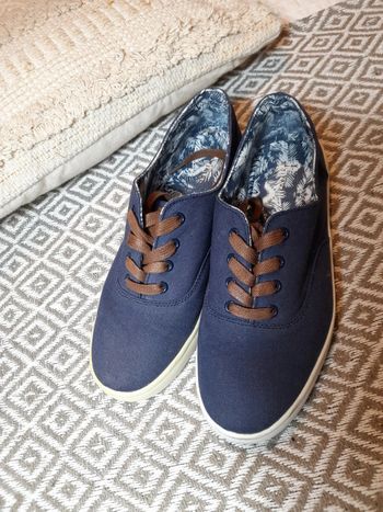 Paire de chaussures Tiffosi 38