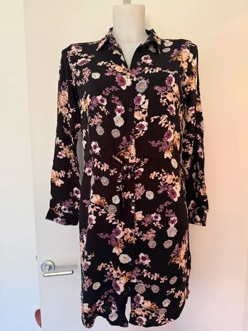 Robe chemise fleurie Ligne à suivre