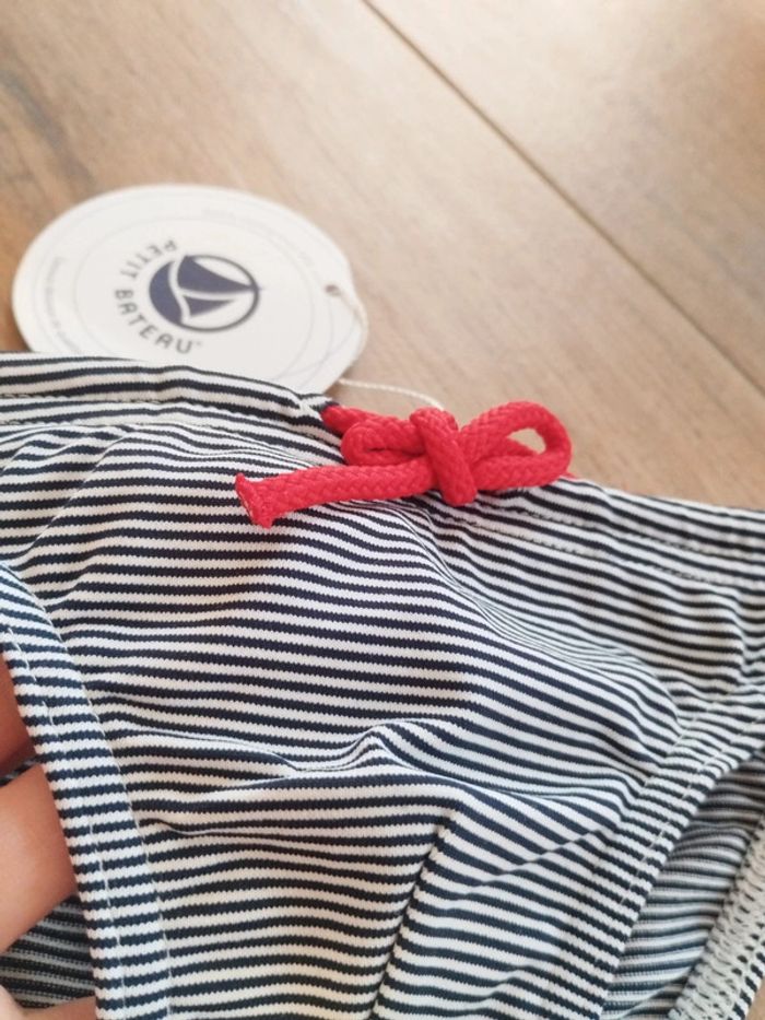 Slip de bains marinière garçon 12 mois Petit Bateau neuf - photo numéro 2