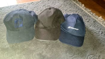 Casquettes neuves