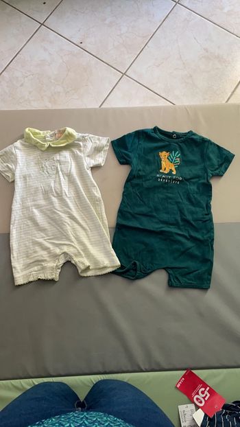 Lot de 2 combinaisons été 12 mois