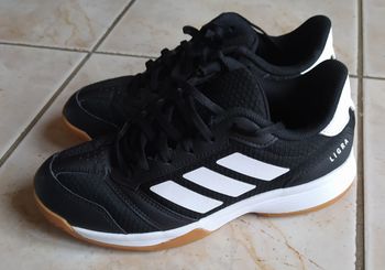Baskets Adidas ligra taille 38