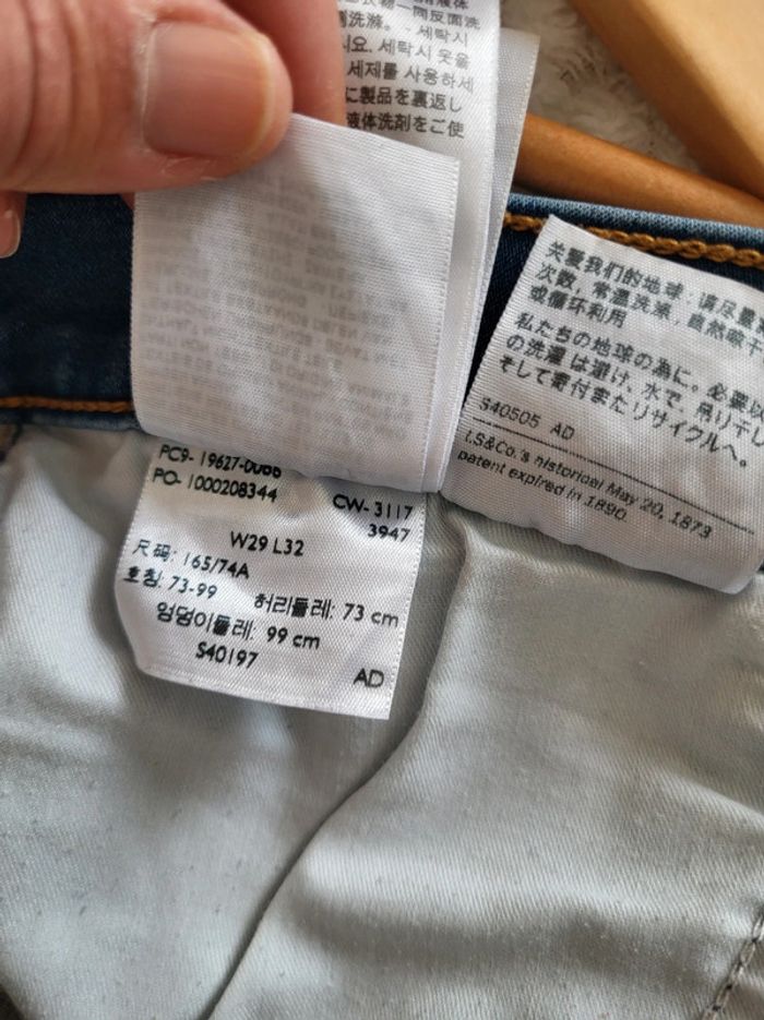 Jean levi's shaping slim taille 29 - photo numéro 8