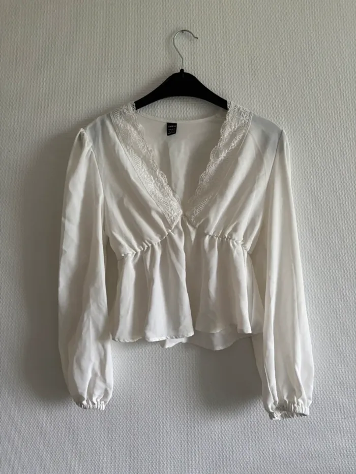 Blouse blanche dentelle