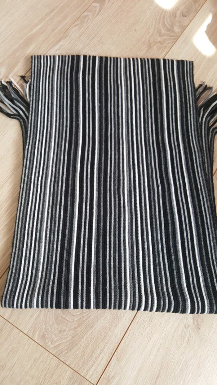 Très longue écharpe tissaia