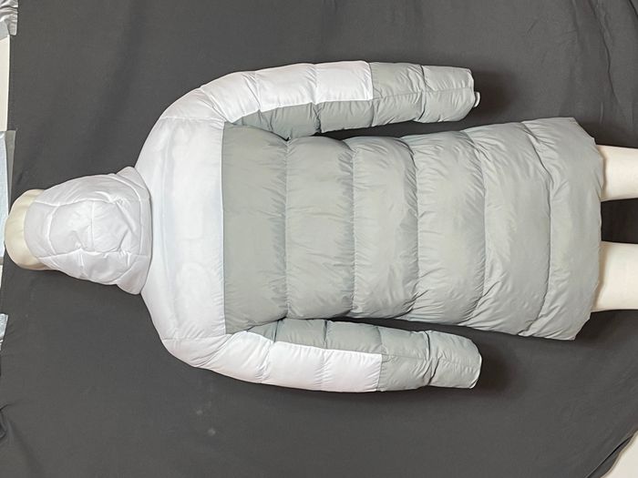 doudoune longue broderie nike blanche et grise 2025 nouveauté - photo numéro 4