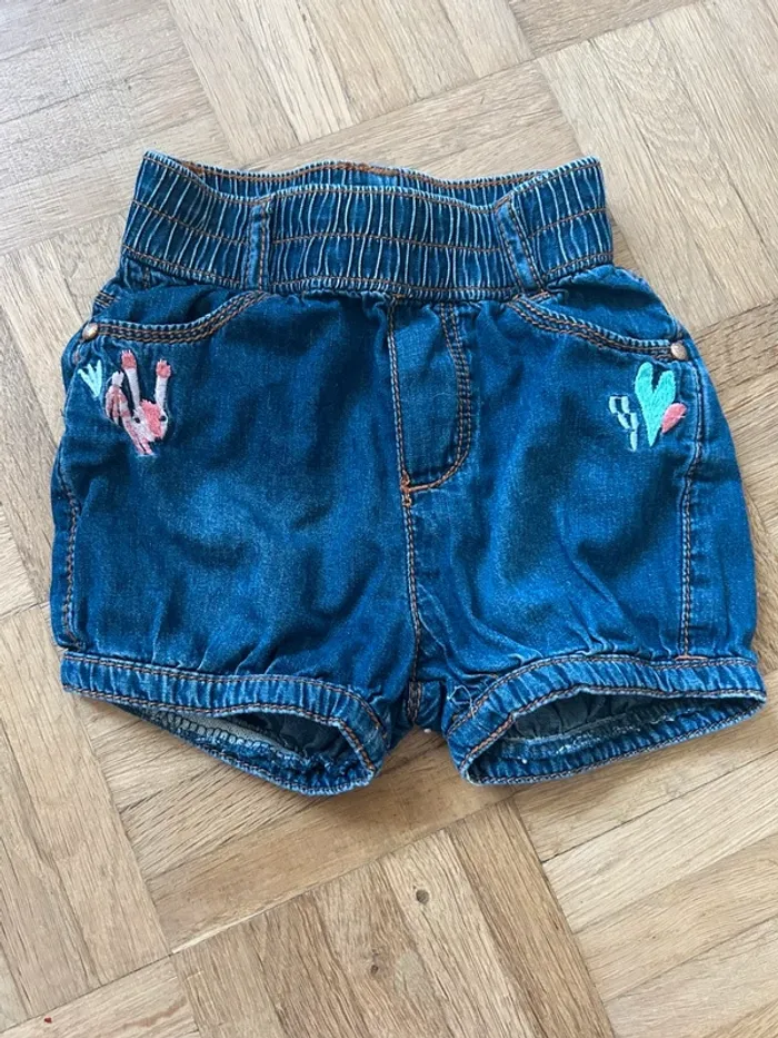 Short 9 mois