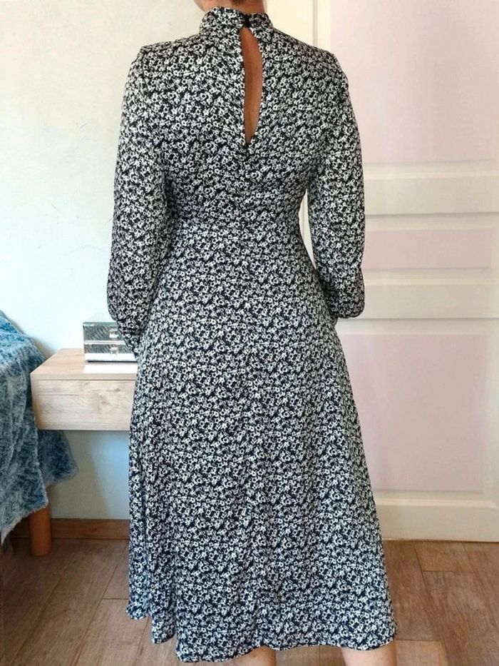 Robe fleurie   -  Camaïeu  - 36  -  Comme Neuve - photo numéro 5