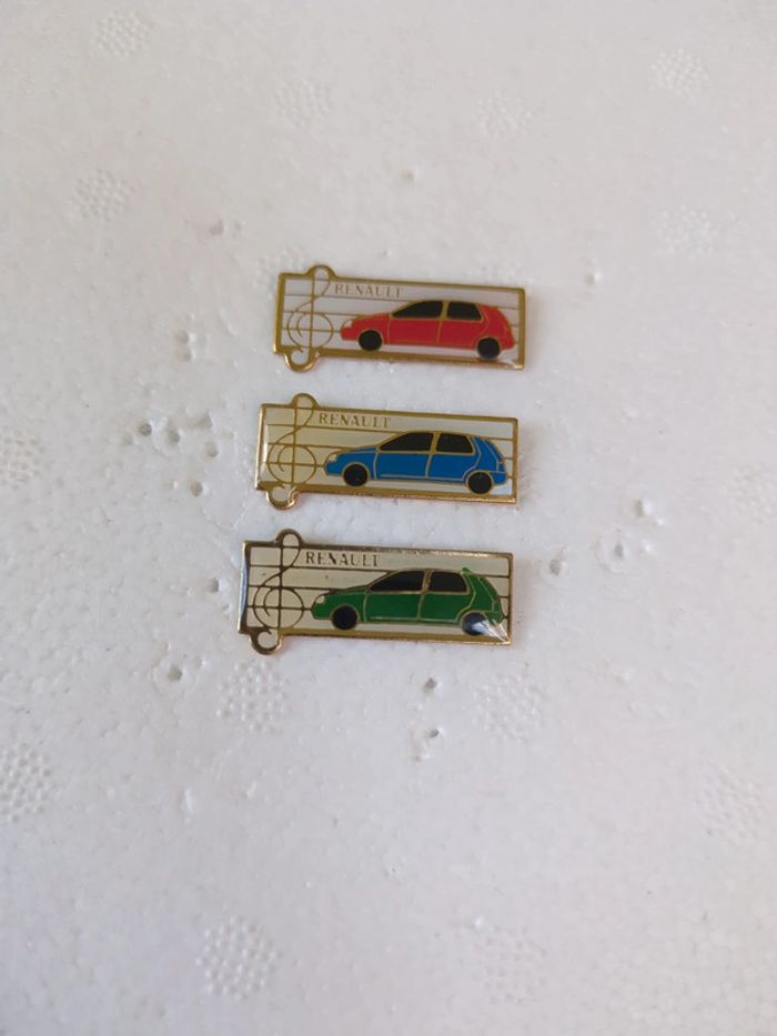 Série de 3 pin's Renault Clio
