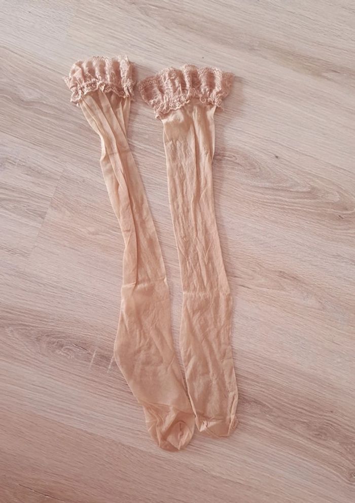 Paire de bas beiges neufs