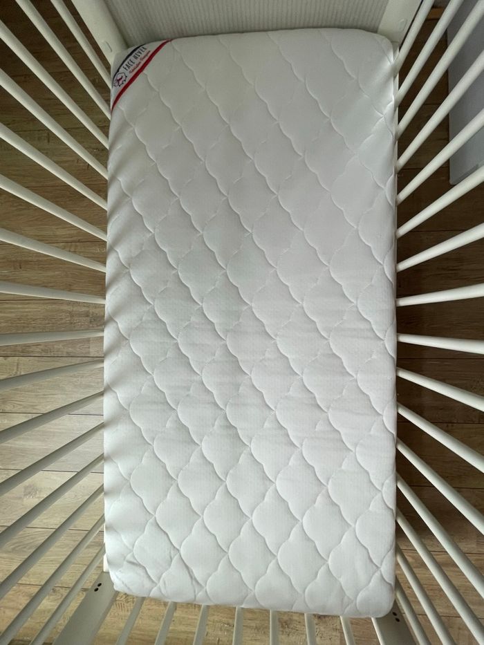 Matelas lit bébé