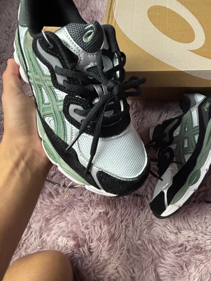 Asics gel NYC blanc noir et vert neuf taille 40 - photo numéro 4