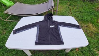 Veste sport capuche a zip Nike T L