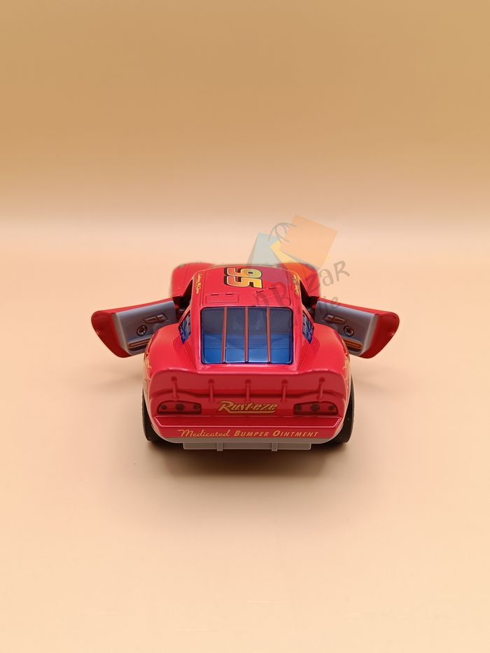 Voiture Cars Flash McQueen - photo numéro 3