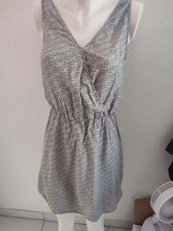 #kytie38femme. Robe sans manche taille 38