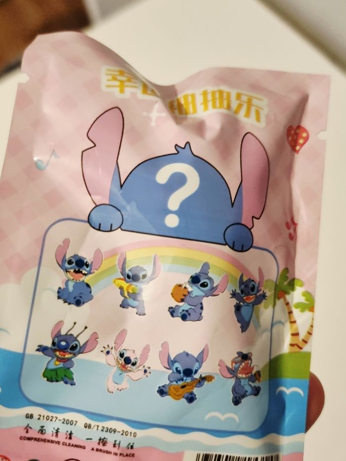 Gomme 3D Stitch figurine aléatoire 3€/p - photo numéro 3
