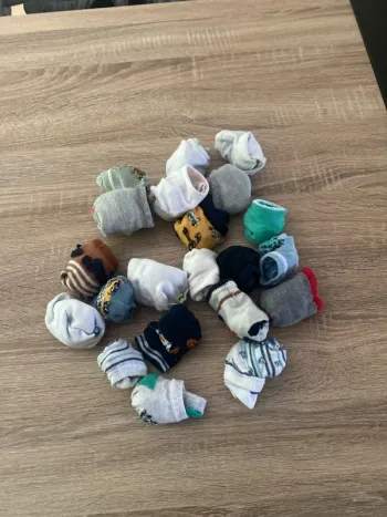 20 paires chaussettes garçon 19/22