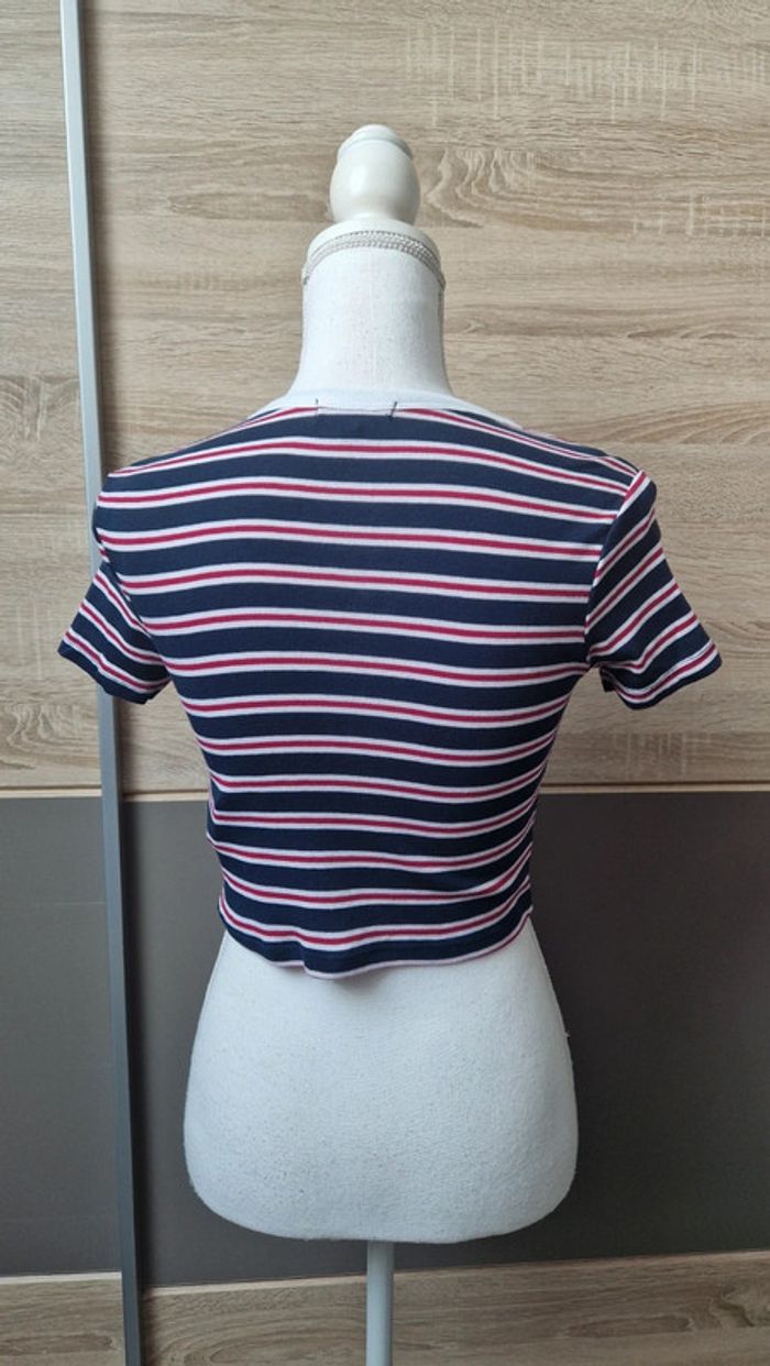 Tee-shirt court. - photo numéro 2