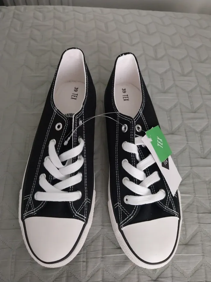 Chaussure en toile noire T39 - photo numéro 2
