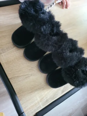 2 paire de bottine taille 20