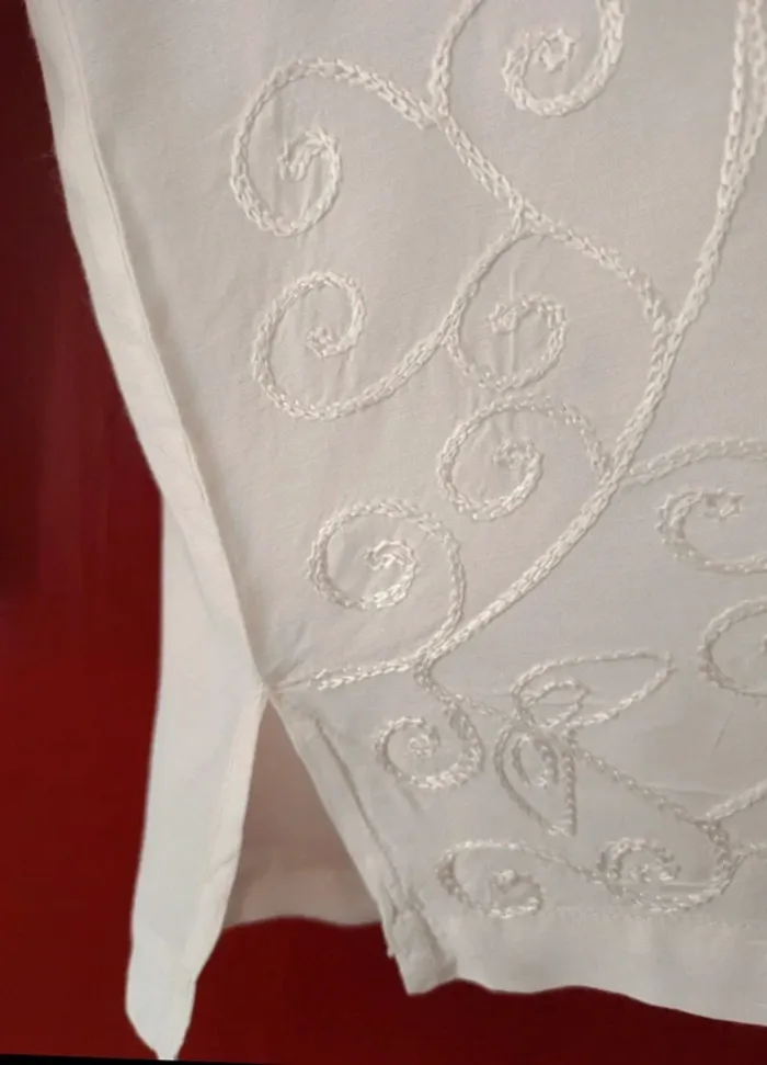 Blouse chemise vintage 100% viscose brodée - photo numéro 4