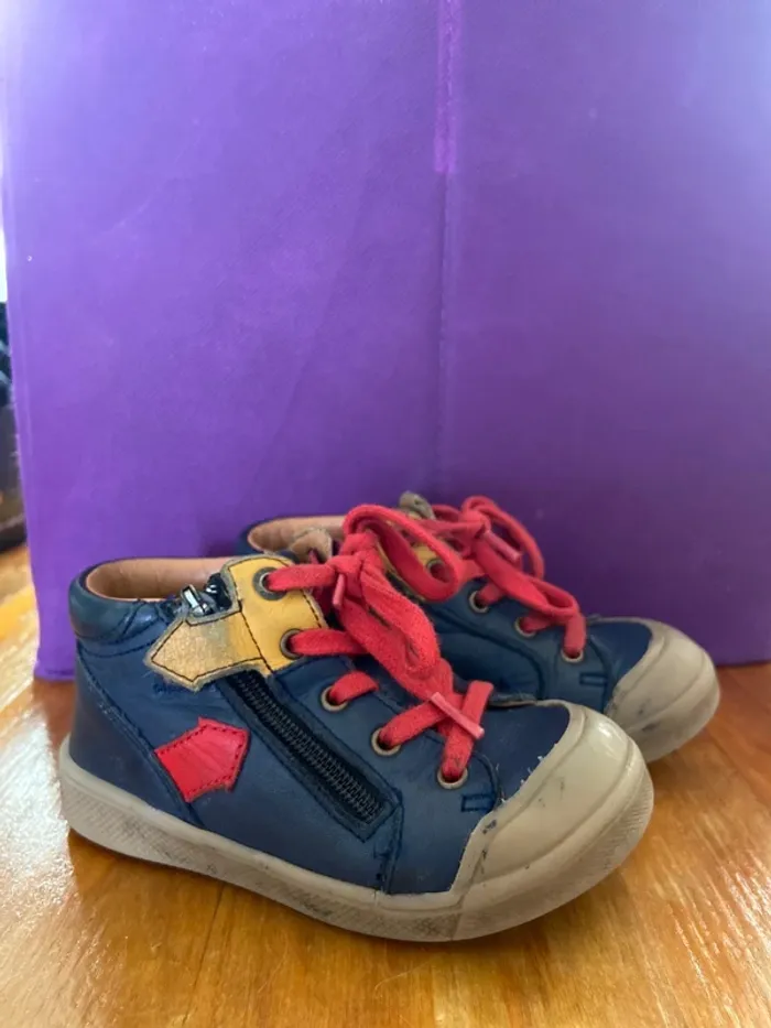 Chaussures GBB taille 24 - photo numéro 2