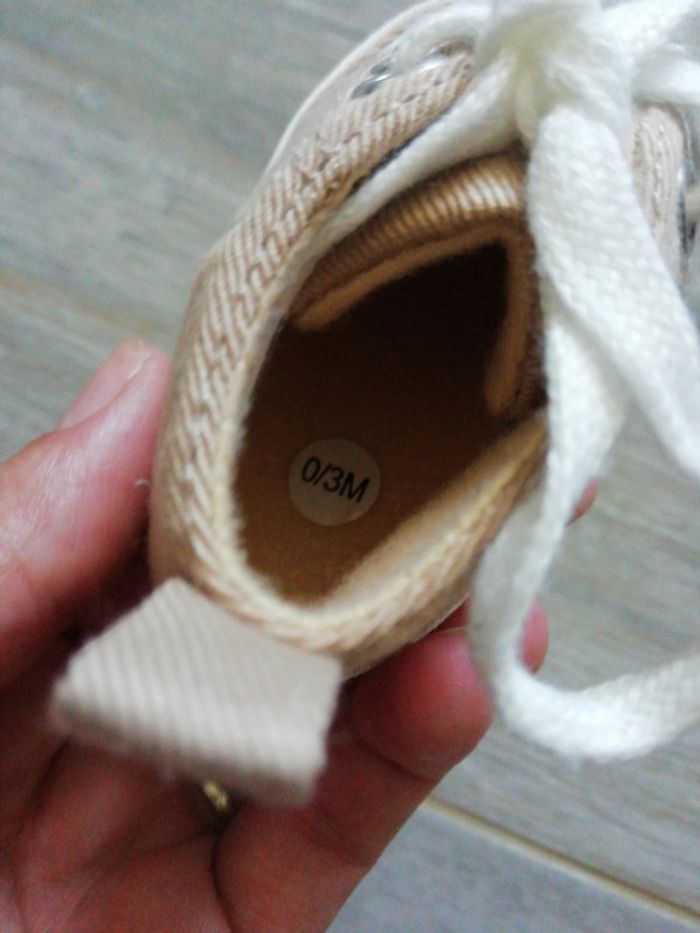 Petites chaussures 0/3 mois - photo numéro 2