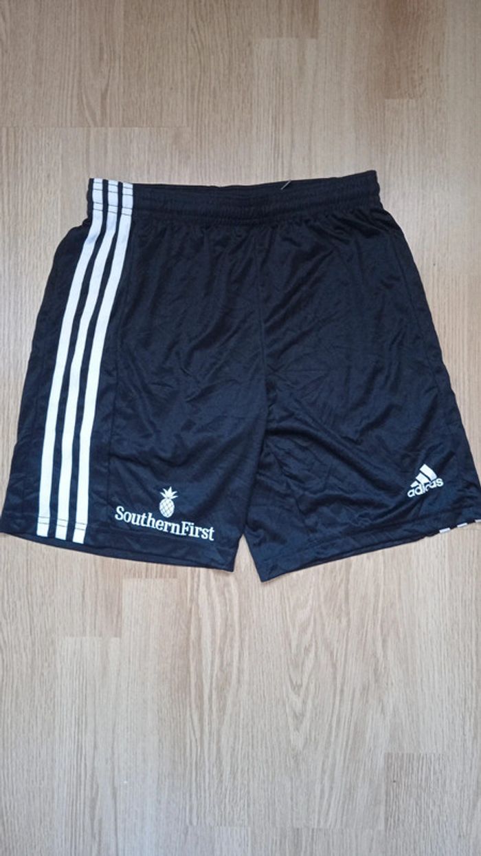 🎯 Adidas Junior Southern First – Short Noir Foot – 11/12A - photo numéro 2