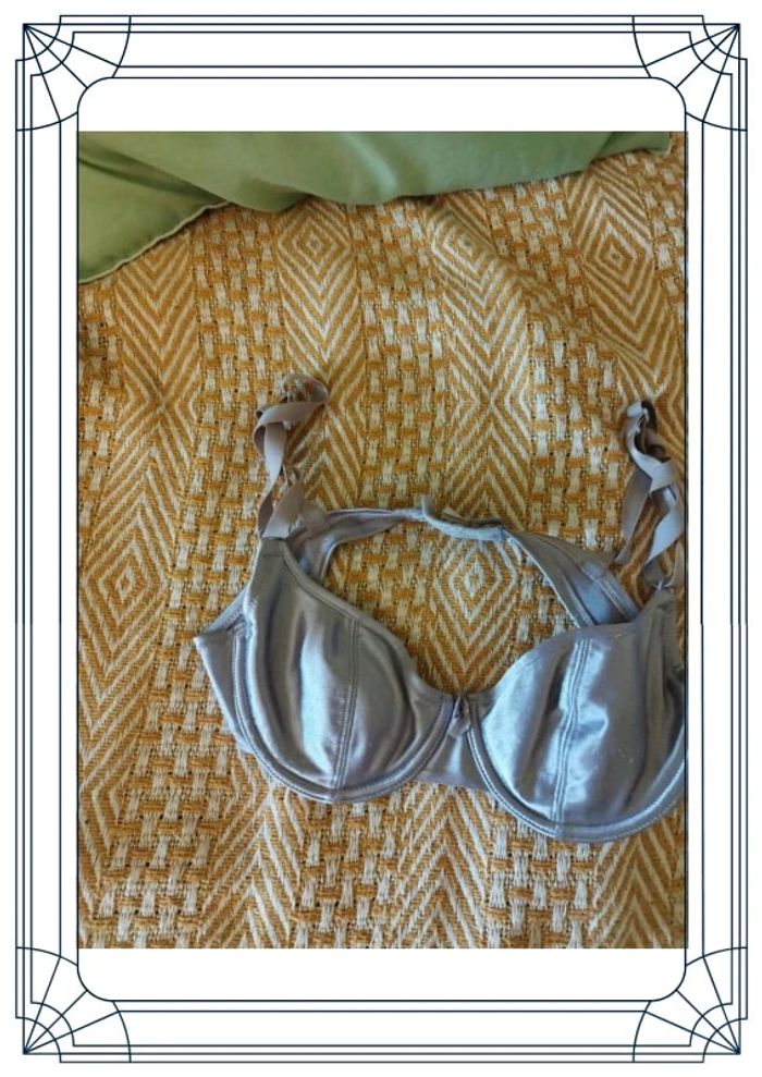 Soutien gorge couleur lila 85B vintage - photo numéro 2