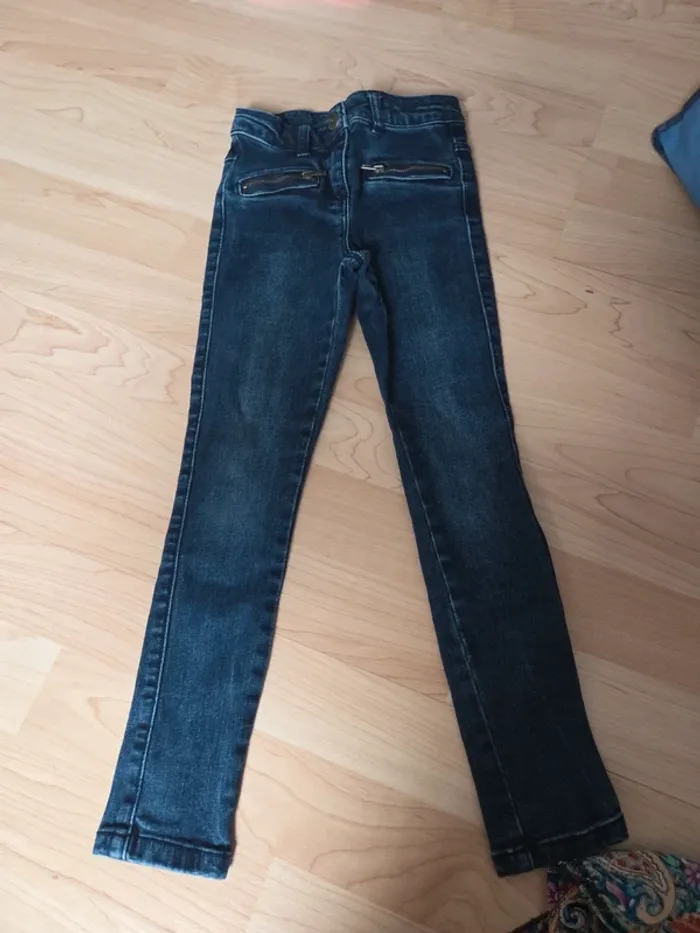 Jean vertbaudet taille 6ans