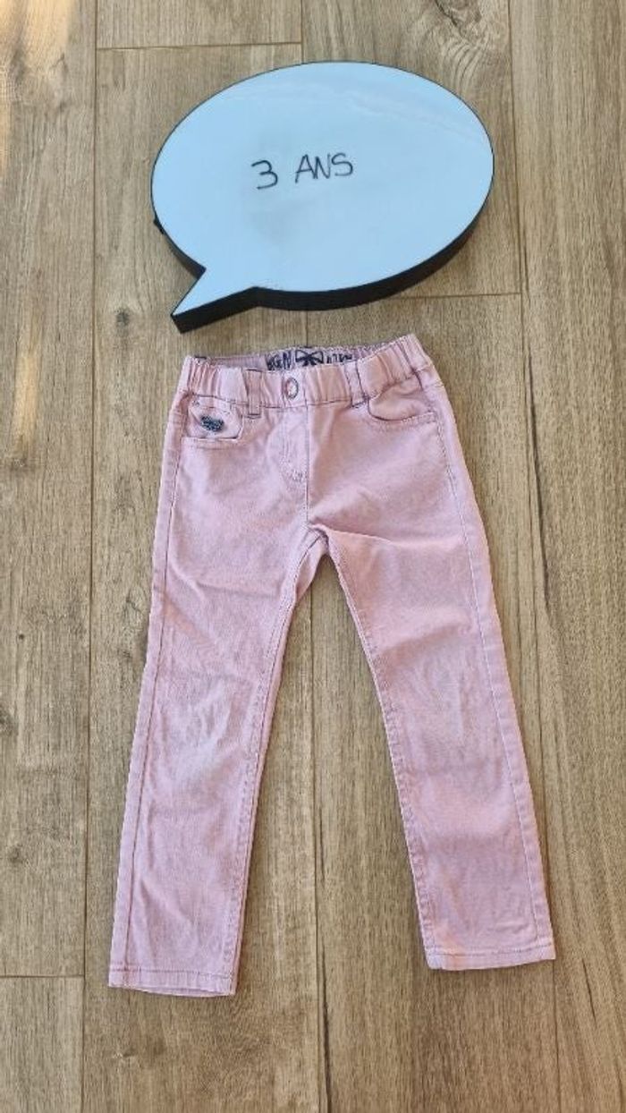 Pantalon 👧🏻 3ans