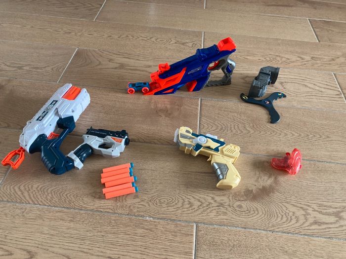 Lot de pistolets / lanceur de voiture Nerf