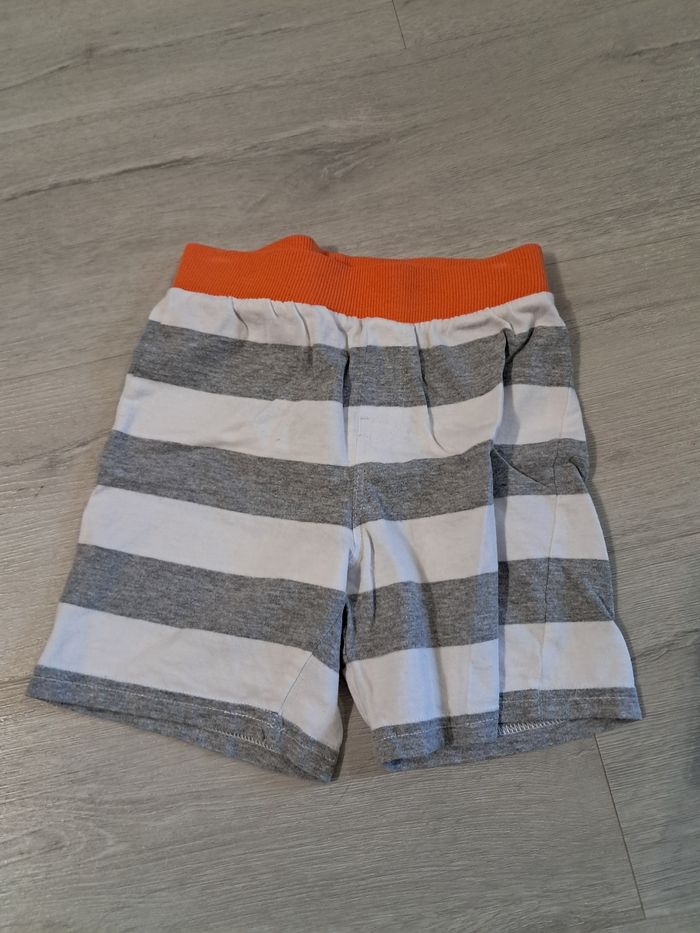 Lot vêtements 5 ans - photo numéro 6