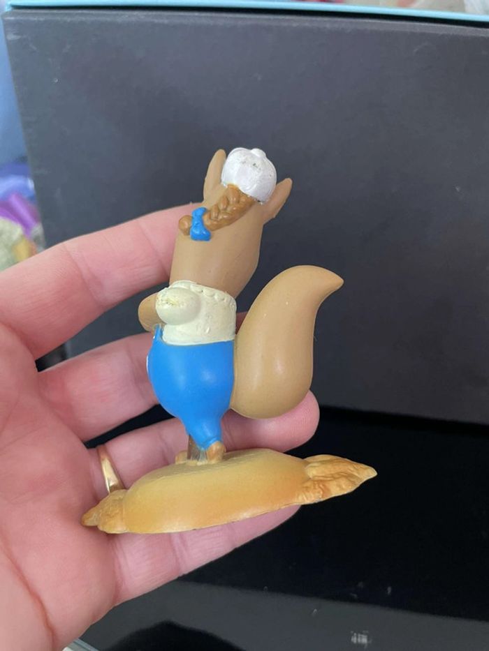 Figurine Vintage Chicken Little Hasbro Disney 2004 - photo numéro 4