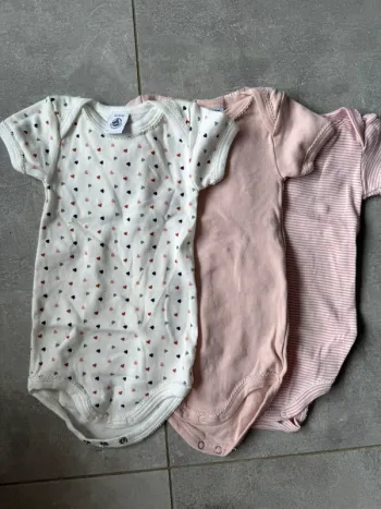 Lot de 3 bodys manches courtes