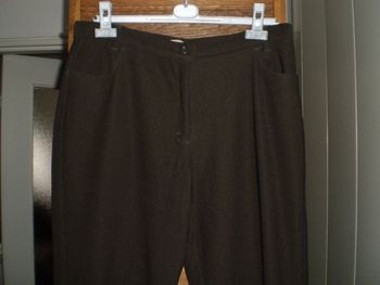 pantalon caleçon marron foncé t 44 LA REDOUTE