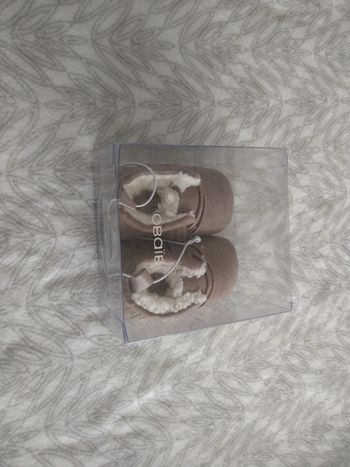 Chaussures bébé 1/6 mois