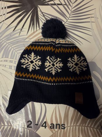Bonnet dessin flocons