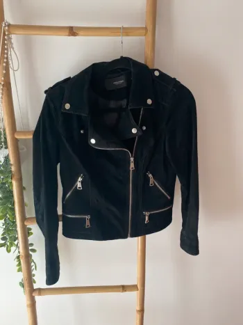 Veste perfecto en daim véritable