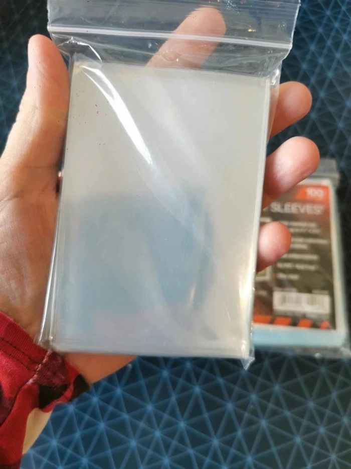 Ultra Pro 100 sleeves standard (lot de 2) - Neuf, prix non négociable - photo numéro 2