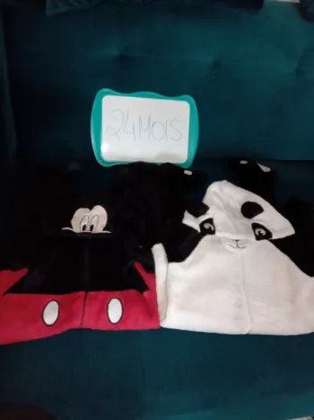 Lot de 2 sur pyjamas 24mois