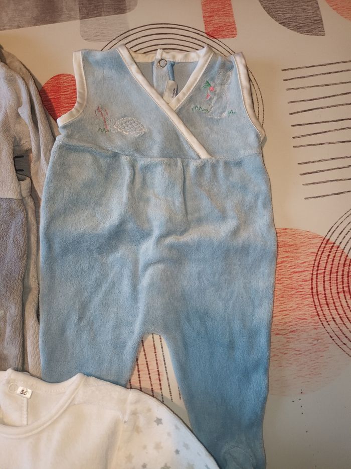 Lot 5 pyjamas Taille 1 mois - photo numéro 5