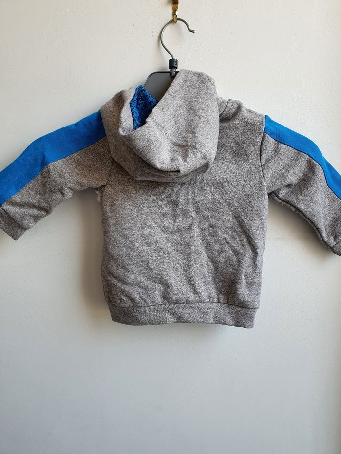 Gilet à capuche  garçon 6 mois (67) - photo numéro 2
