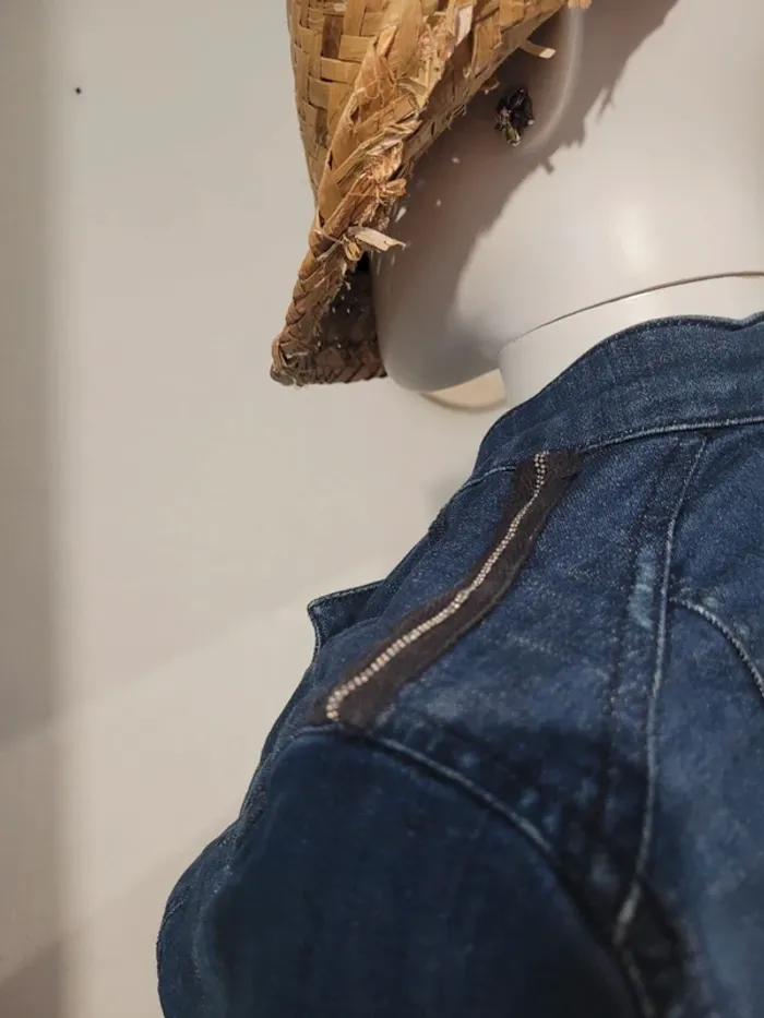Petit blouson en jean - photo numéro 9