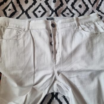 Jean blanc 52 28l skinny kiabi neuf bas effilés