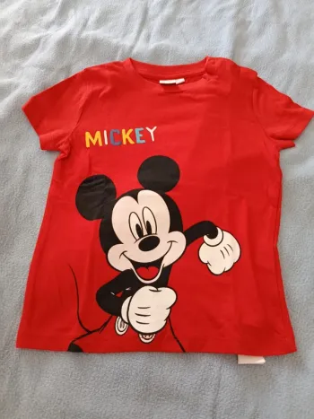 Tee-shirt Mickey jamais porté 18mois
