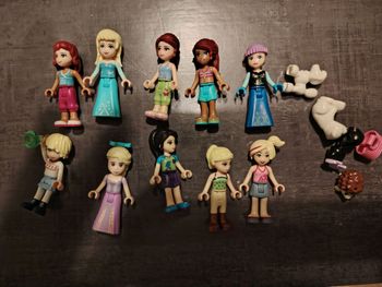 Lot figurines lego friends