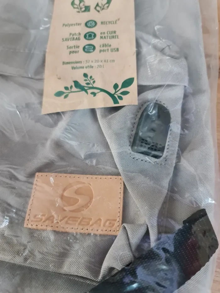 Sac à dos avec port USB intégré neuf - photo numéro 4
