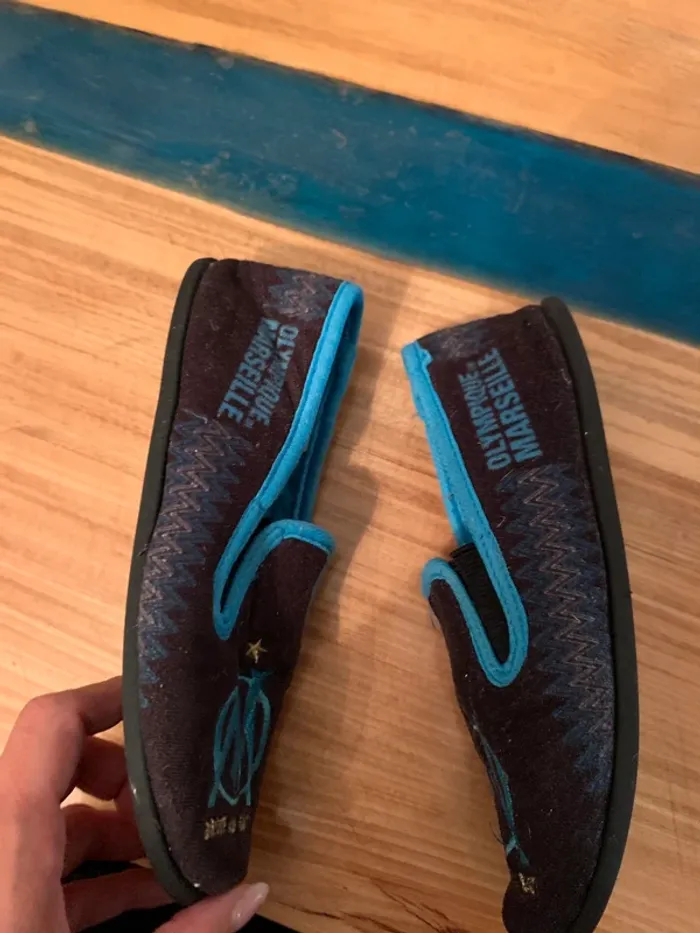 Chaussons OM taille 33 - photo numéro 3